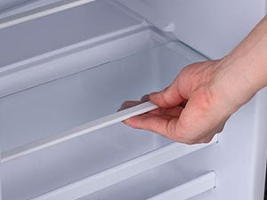Apartment-sized refrigerator, 3.5 cubic feet (approx. 99 liters) usable capacity, small refrigerator with freezer compartment, suitable for houses and apartments, freestanding