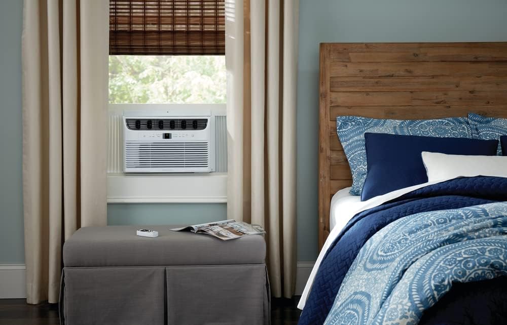 5000-watt window air conditioner, with a cooling area of 250 square feet, operates quietly, has easy and convenient temperature adjustment, 2 fan speeds, automatic restart function, and a white appearance1 pcs